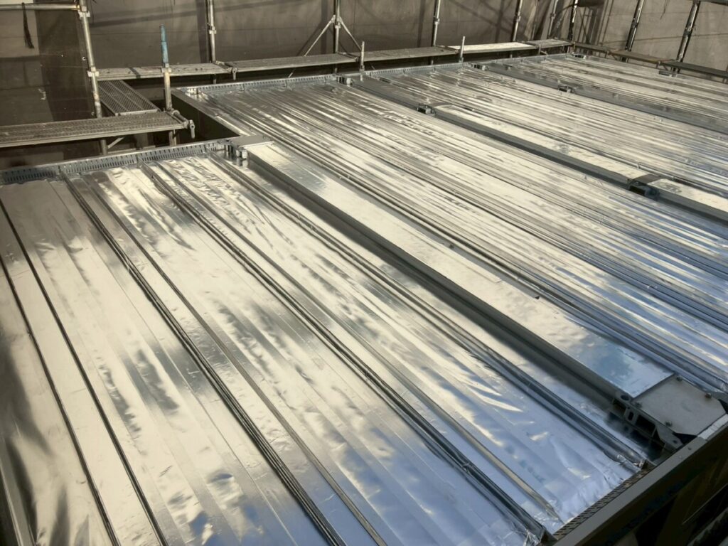 平塚市の薬品工場・研究施設の屋根遮熱工事の施工事例／Ｎ様／完成