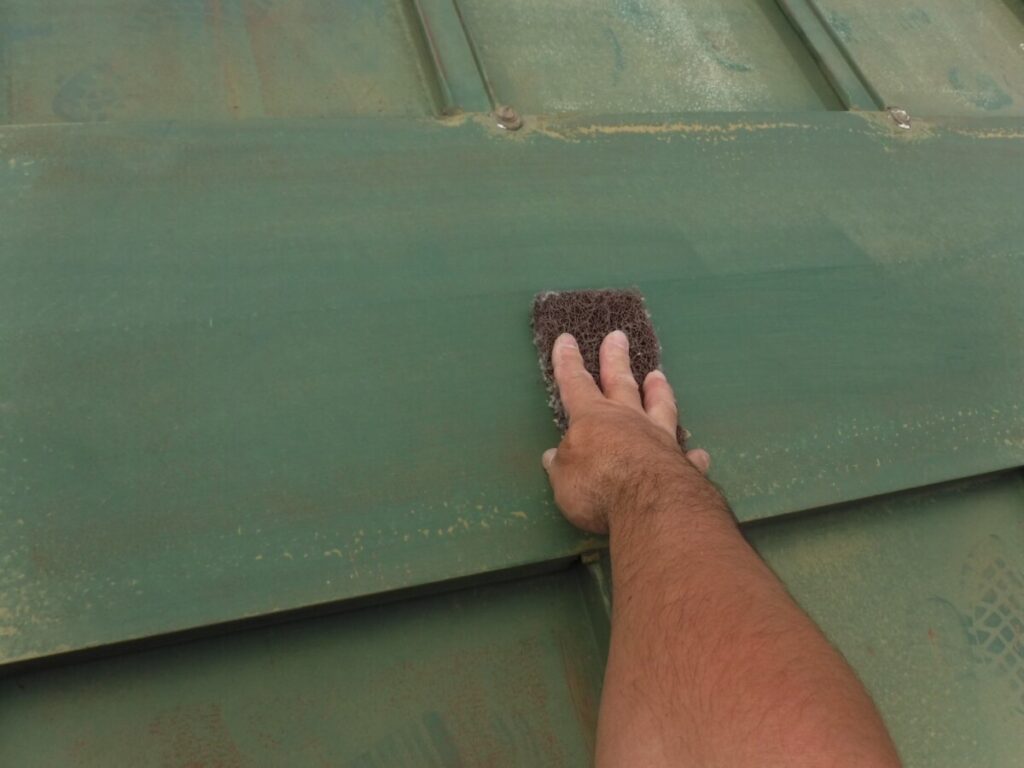 工場の折半屋根のケレン