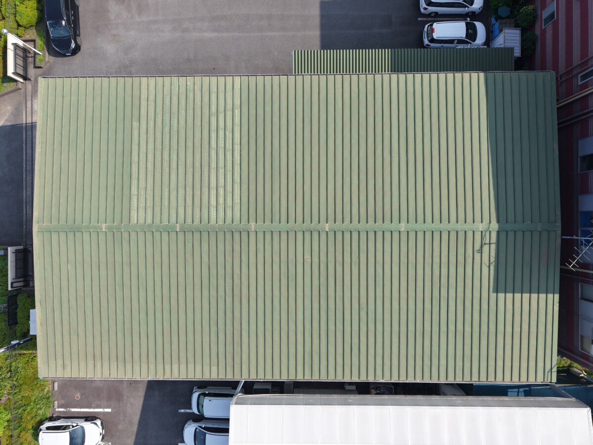 サーモバリア施工前の工場屋根