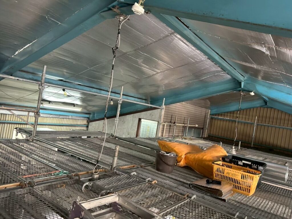 サーモバリアによる倉庫の遮熱工事 完成