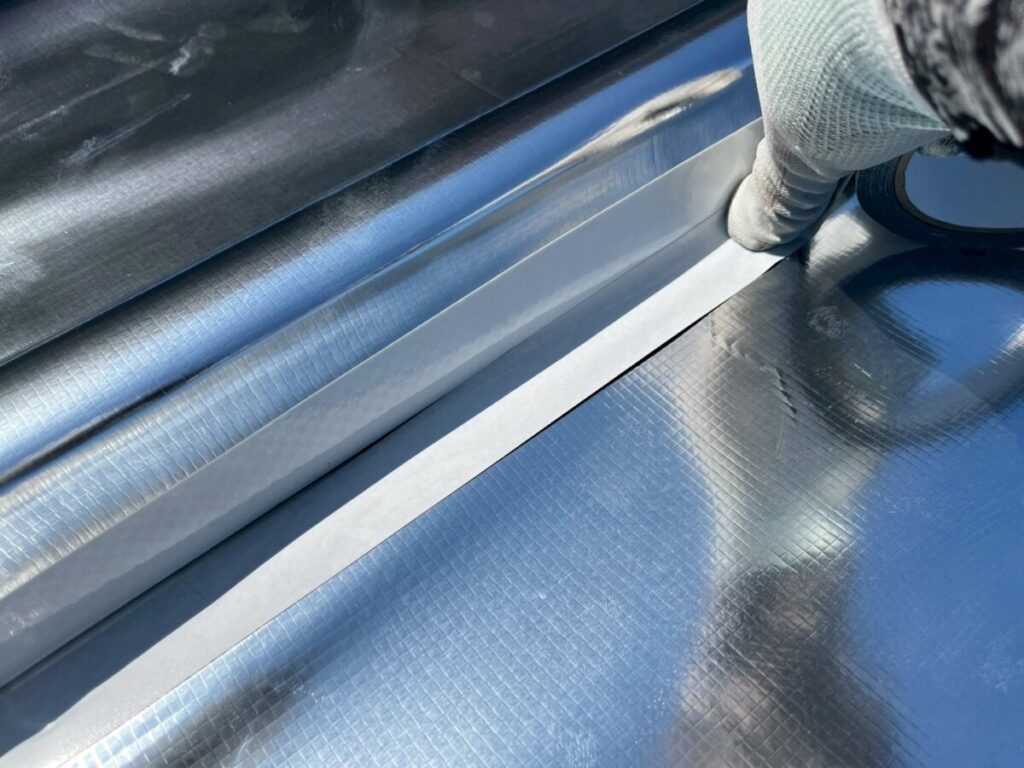 サーモバリア施工中